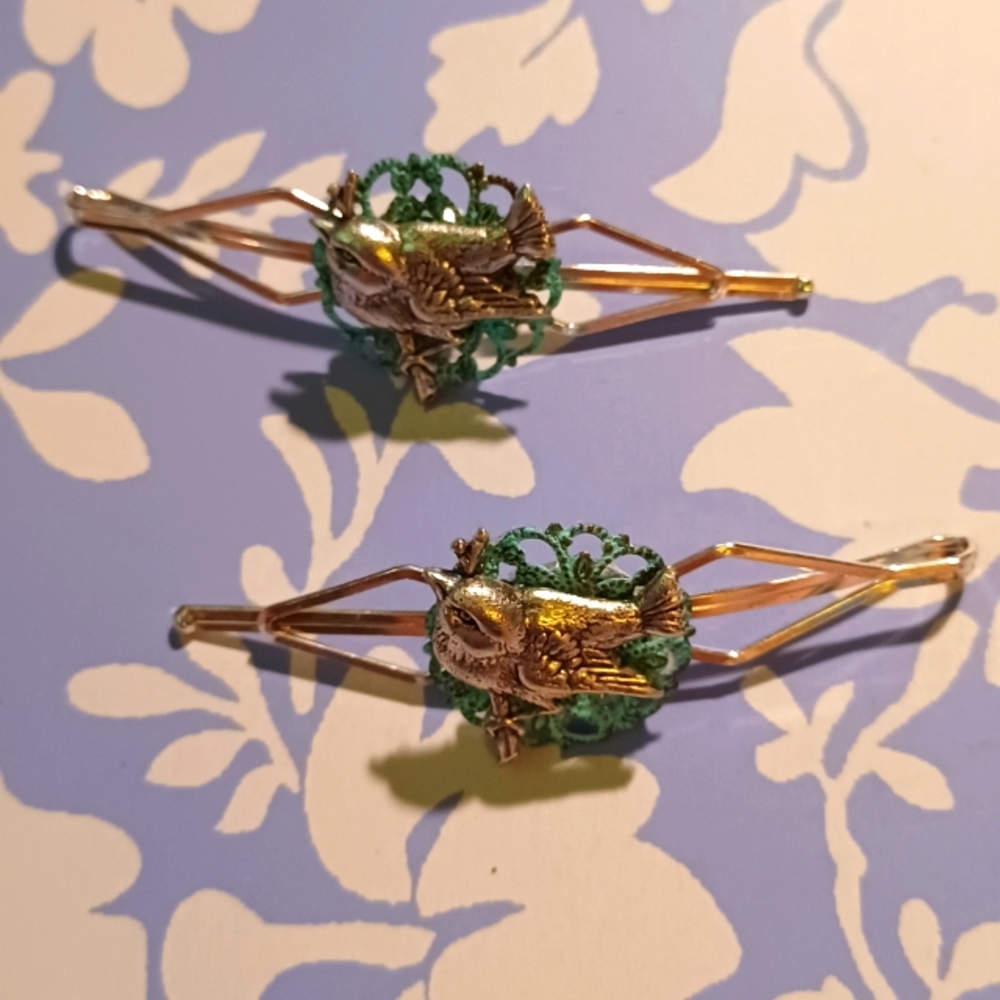 Gold W/ Blue Bird hairclips